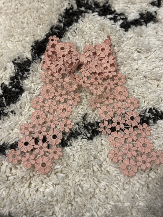 Rose Daisy Crochet Bow