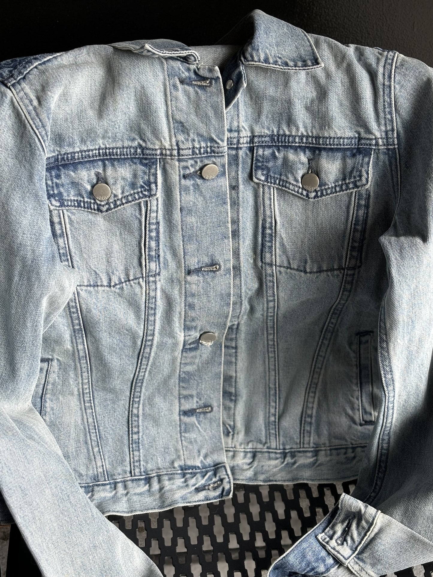 BANDANA FADED LIGHT WASH DENIM