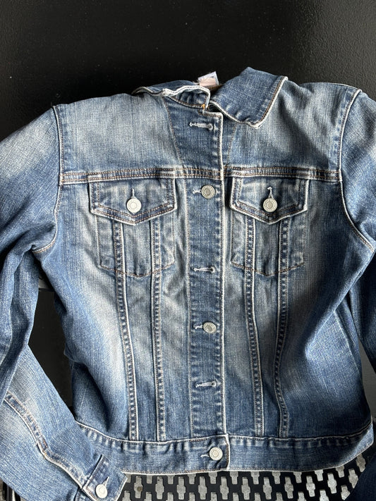 MEDIUM WASH DENIM JACKET