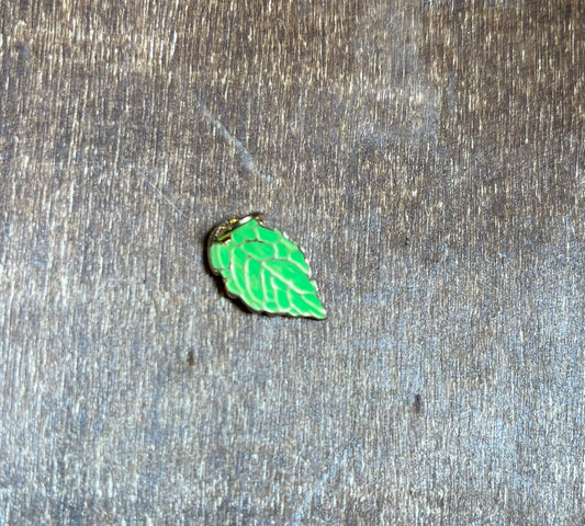 Green leaf charm